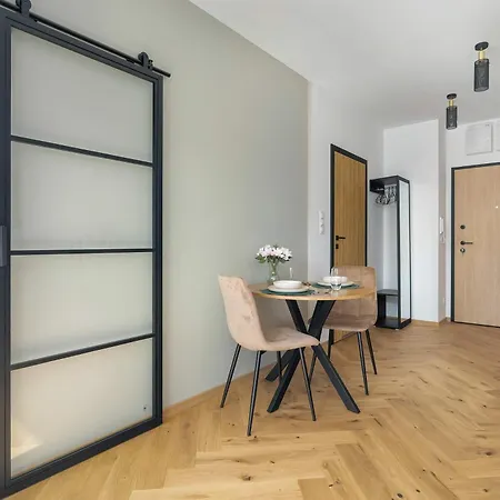 Meissnera Bright In With Parking By Renters Poznan