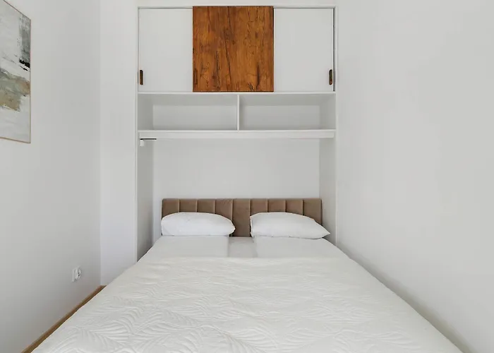 Meissnera Bright In With Parking By Renters 아파트