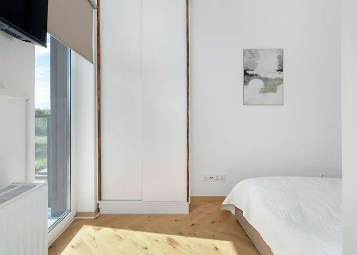 Meissnera Bright In With Parking By Renters